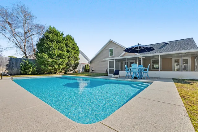 $529,000 | 155 Long Pointe Drive, Mary Esther, FL 32569