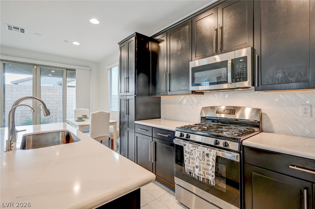 Undisclosed Address Henderson, NV 89015 - Photo 6 of 18