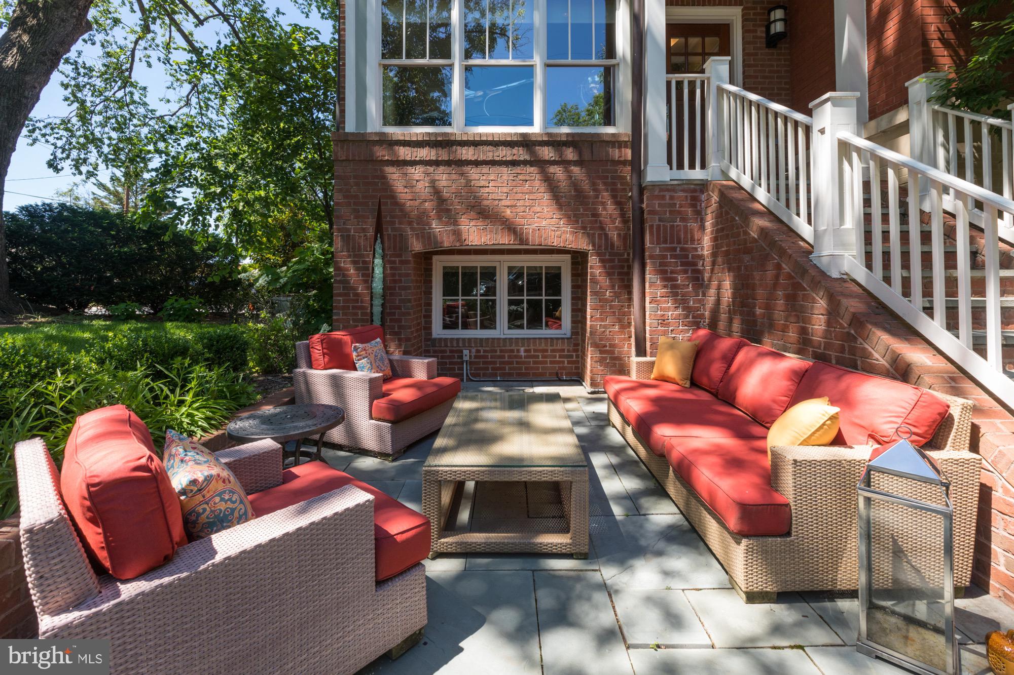 3133 9th Road North Arlington, VA 22201 - Photo 2 of 34