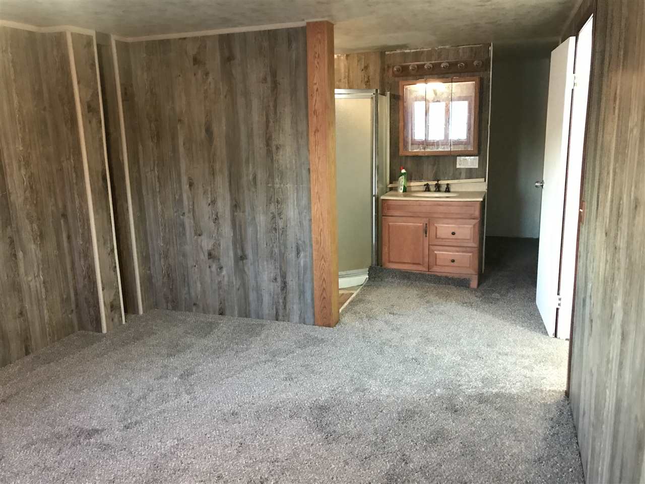 4044 South Vassar Road Burton, MI 48519 - Photo 29 of 56