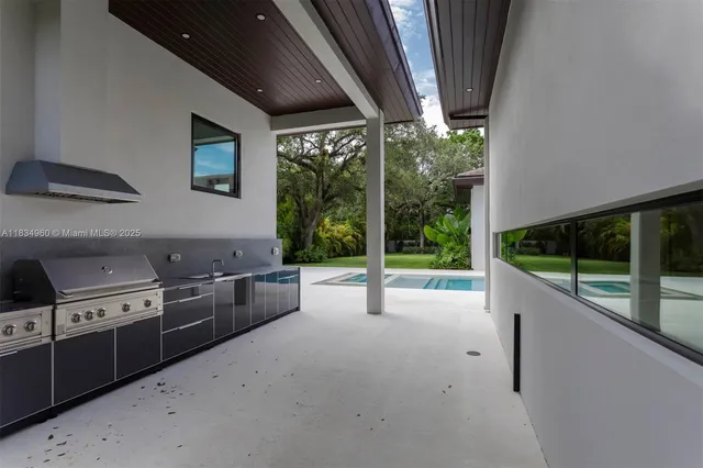 $4,995,000 | 6445 Southwest 102nd Avenue, Miami, FL 33173
