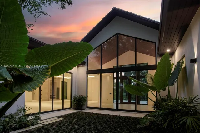 $4,995,000 | 6445 Southwest 102nd Avenue, Miami, FL 33173