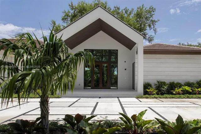 $4,995,000 | 6445 Southwest 102nd Avenue, Miami, FL 33173