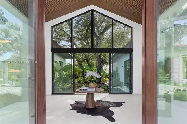 $4,995,000 | 6445 Southwest 102nd Avenue, Miami, FL 33173