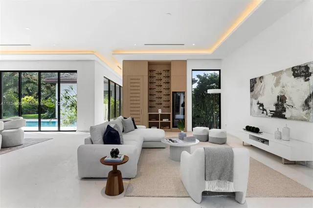 $4,995,000 | 6445 Southwest 102nd Avenue, Miami, FL 33173