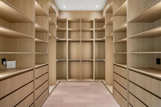 $4,995,000 | 6445 Southwest 102nd Avenue, Miami, FL 33173