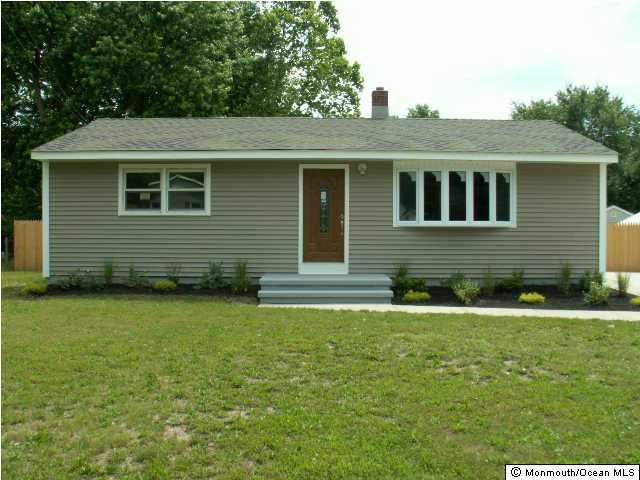 815 Harvey Road Toms River, NJ 08753 - Photo 1 of 3 Primary Photo
