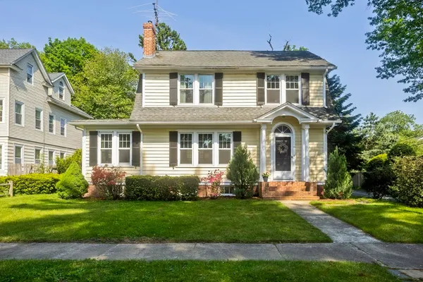 $415,000 | 33 Highland Street, Longmeadow, MA 01106