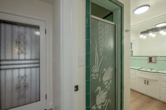 $829,999 | 705 East Alamos Avenue, Fresno, CA 93704