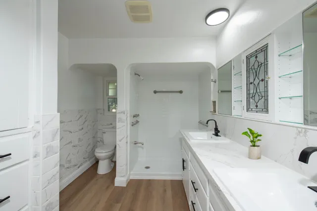 $829,999 | 705 East Alamos Avenue, Fresno, CA 93704