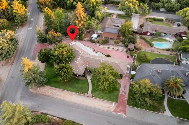 $829,999 | 705 East Alamos Avenue, Fresno, CA 93704