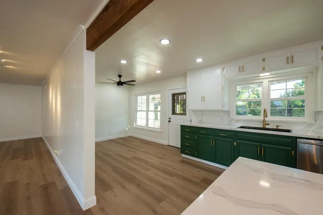 $829,999 | 705 East Alamos Avenue, Fresno, CA 93704