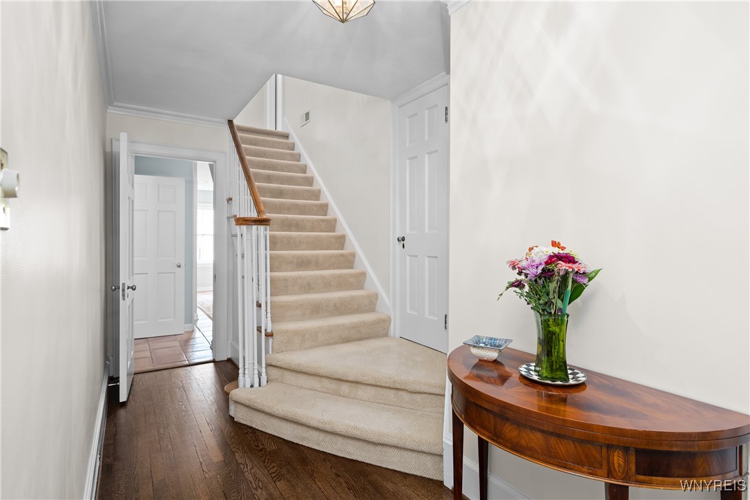 333 Brantwood Road Amherst, NY 14226 - Photo 4 of 43