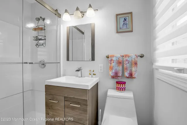 $60,000 | 900 Darlene Avenue, Asbury Park, NJ 07712