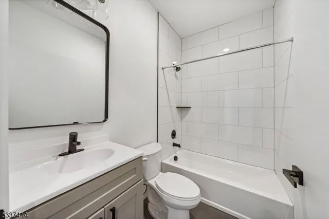 $2,346 | 560 13th Avenue, Unit 302, Newark, NJ 07103