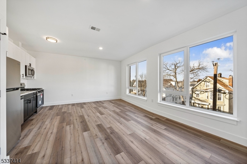 560 13th Avenue, Unit 302 Newark, NJ 07103 - Photo 11 of 23