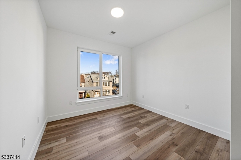 560 13th Avenue, Unit 302 Newark, NJ 07103 - Photo 18 of 23