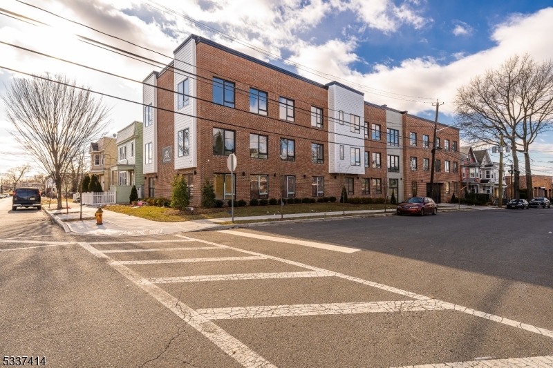 560 13th Avenue, Unit 302 Newark, NJ 07103 - Photo 20 of 23