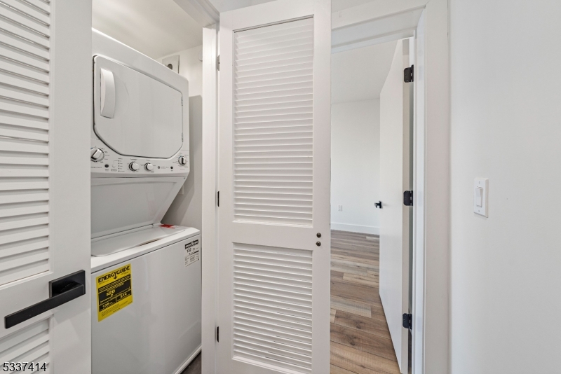 560 13th Avenue, Unit 302 Newark, NJ 07103 - Photo 2 of 23