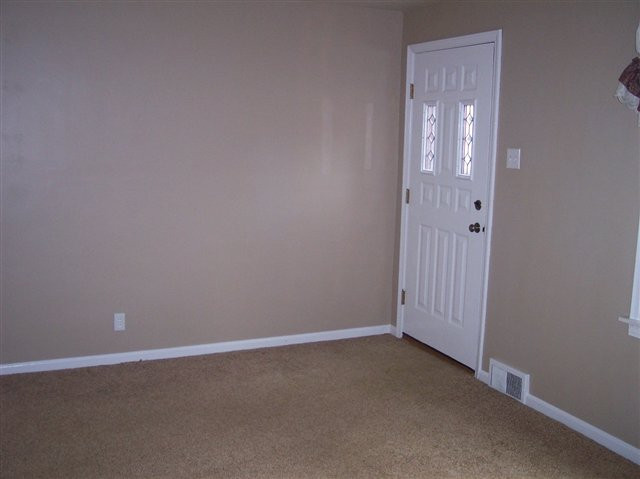 3031 Hendee Road Jackson, MI 49201 - Photo 4 of 11 Photo 4