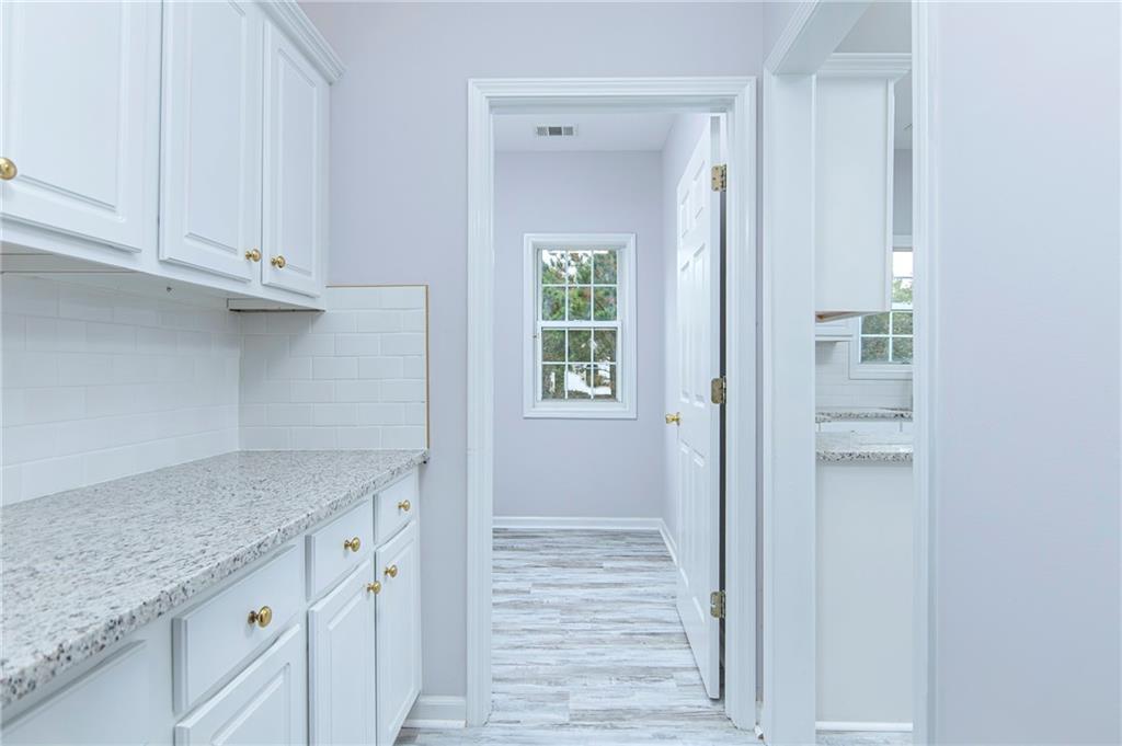 7513 Cole Lane Atlanta, GA 30349 - Photo 11 of 20