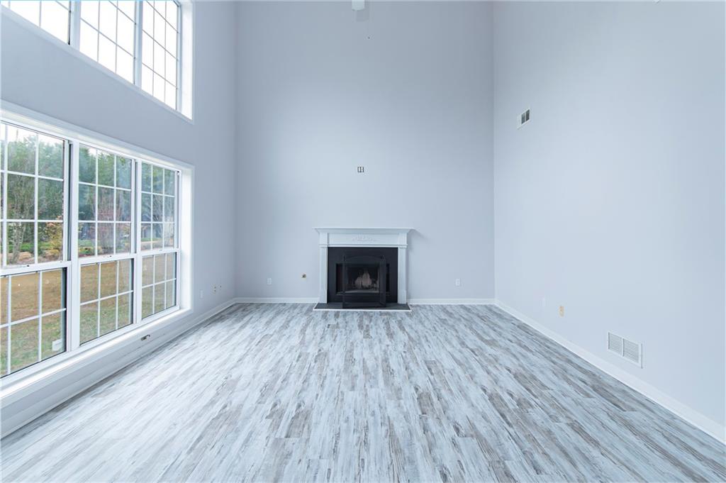 7513 Cole Lane Atlanta, GA 30349 - Photo 5 of 20
