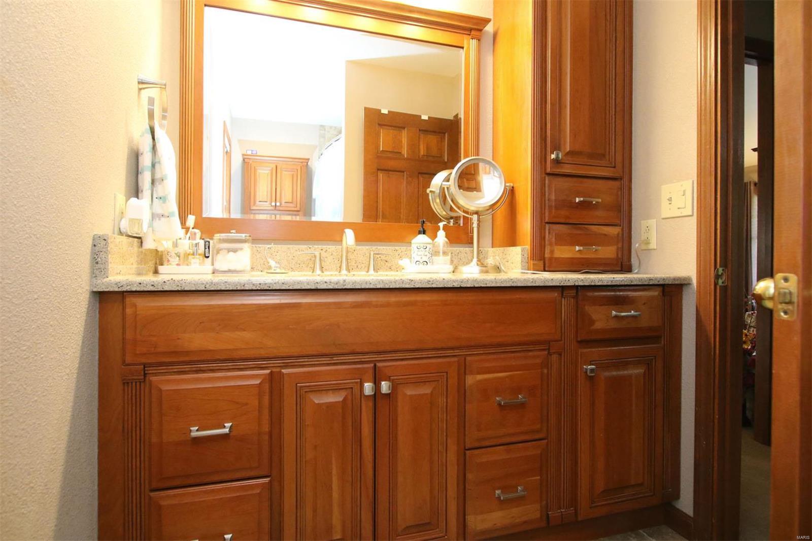 177 Snake Road Dorsey, IL 62021 - Photo 17 of 97