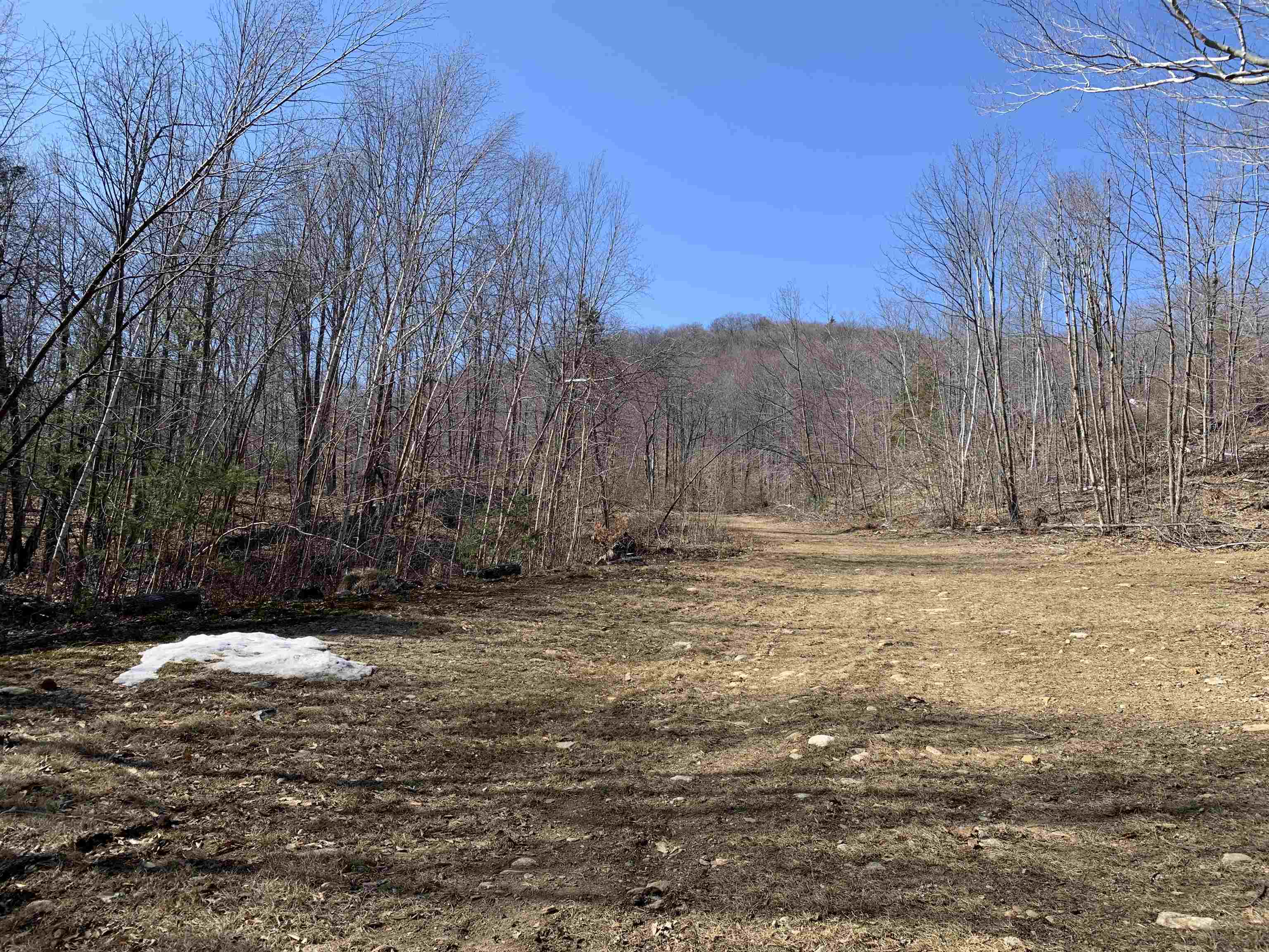 L4 Tioga Road, Unit 4 Hill, NH 03243 - Photo 2 of 20