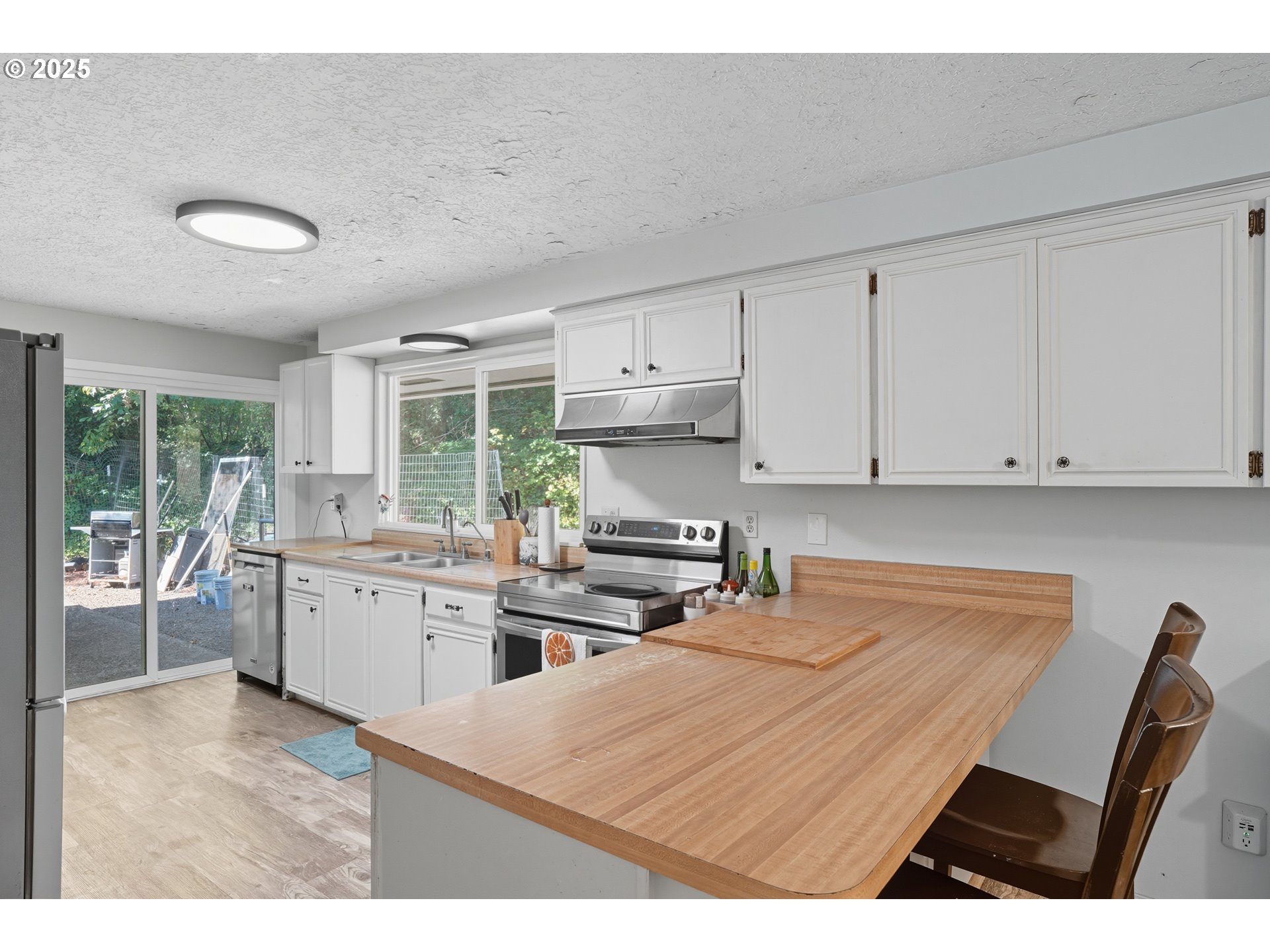 18763 South Grasle Road Oregon City, OR 97045 - Photo 9 of 46