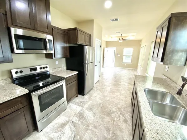 $1,050 | 5709 Nightingale Avenue, Unit 1, Mission, TX 78573