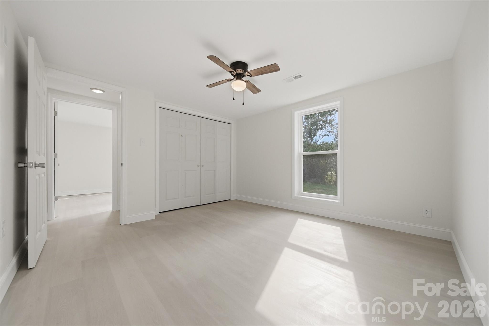 218 33rd Street Southwest Hickory, NC 28602 - Photo 11 of 26