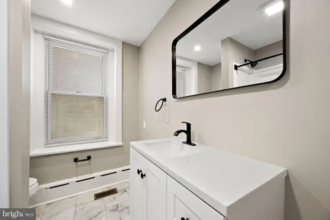 $1,800 | 1522 West 7th Street, Unit 1, Wilmington, DE 19805