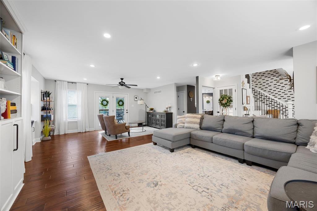 248 Leichester Circle Ballwin, MO 63011 - Photo 11 of 52