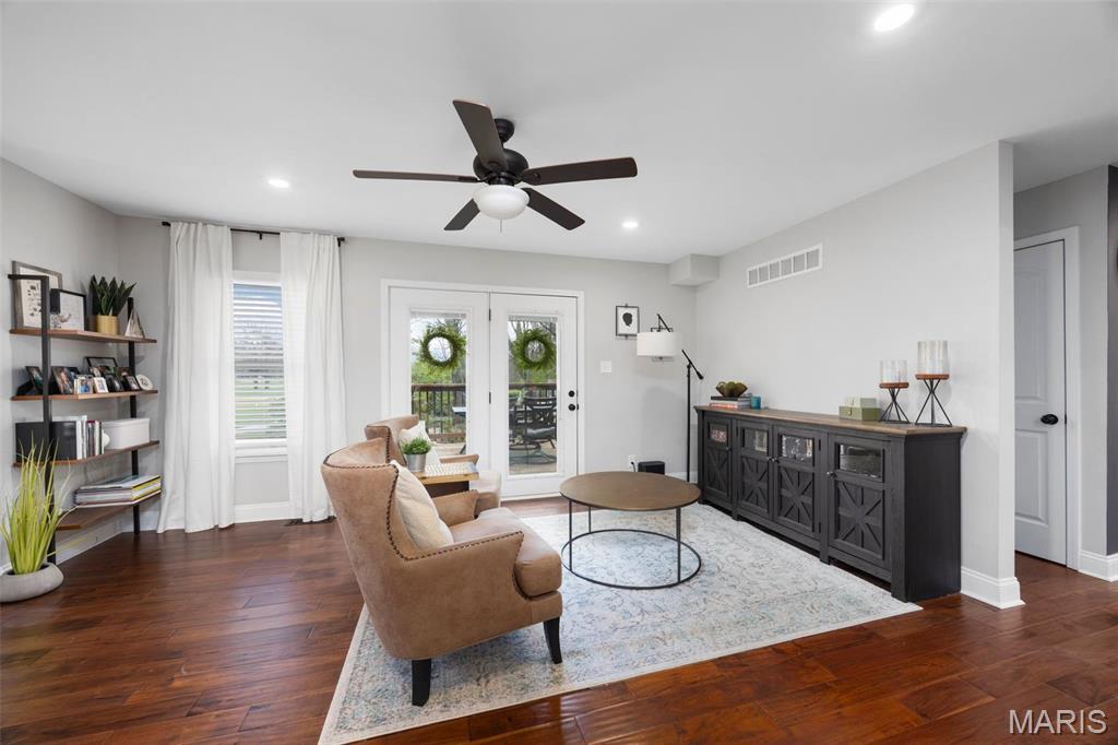 248 Leichester Circle Ballwin, MO 63011 - Photo 8 of 52