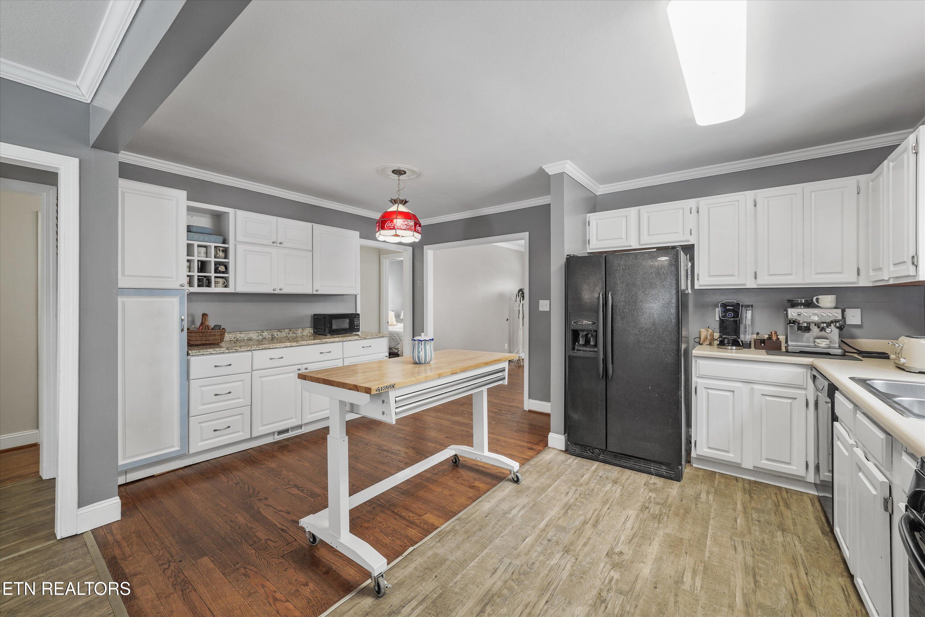 966 Poplar Street Alcoa, TN 37701 - Photo 11 of 34 Kitchen