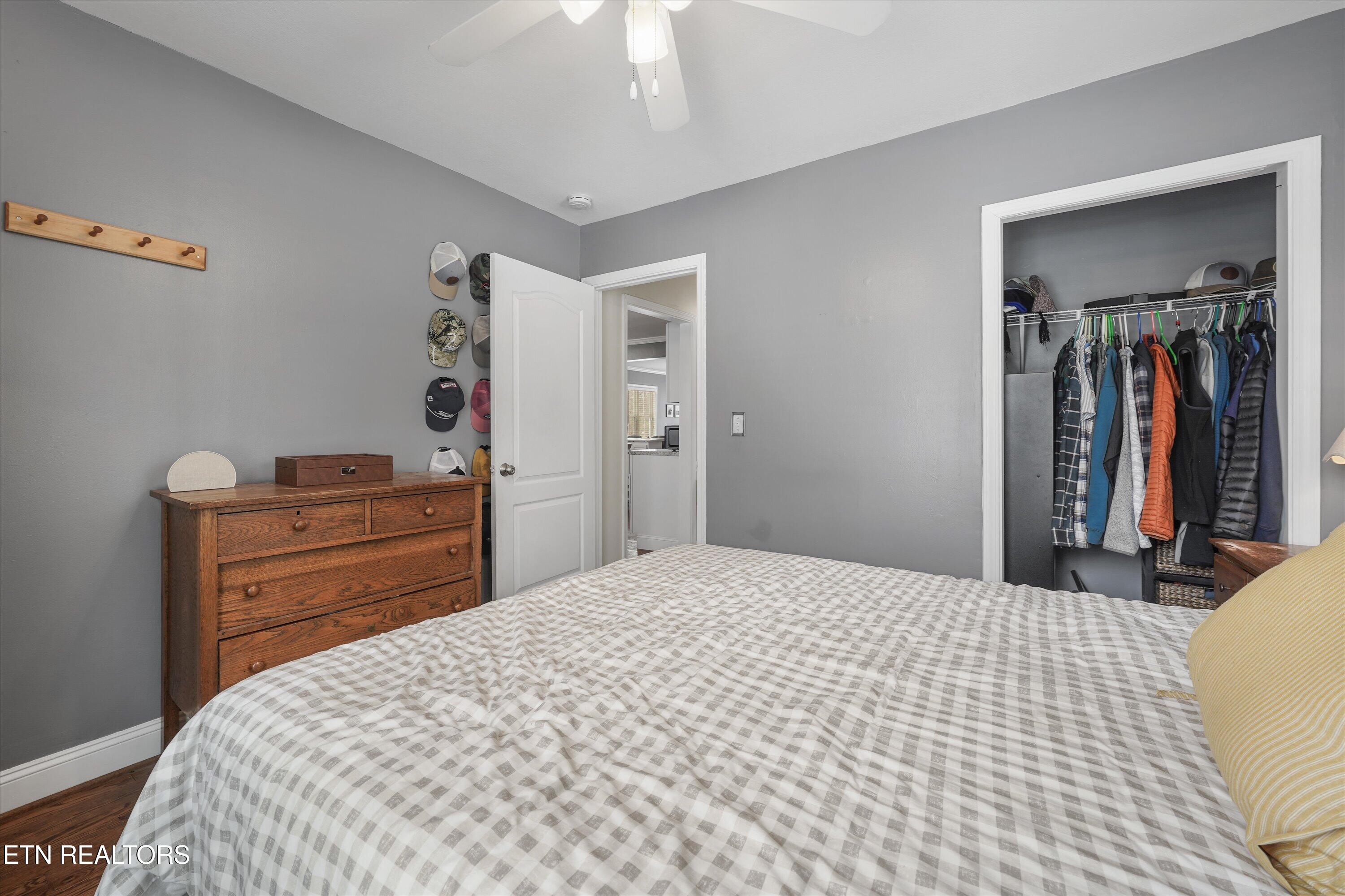 966 Poplar Street Alcoa, TN 37701 - Photo 19 of 34 Bedroom 1