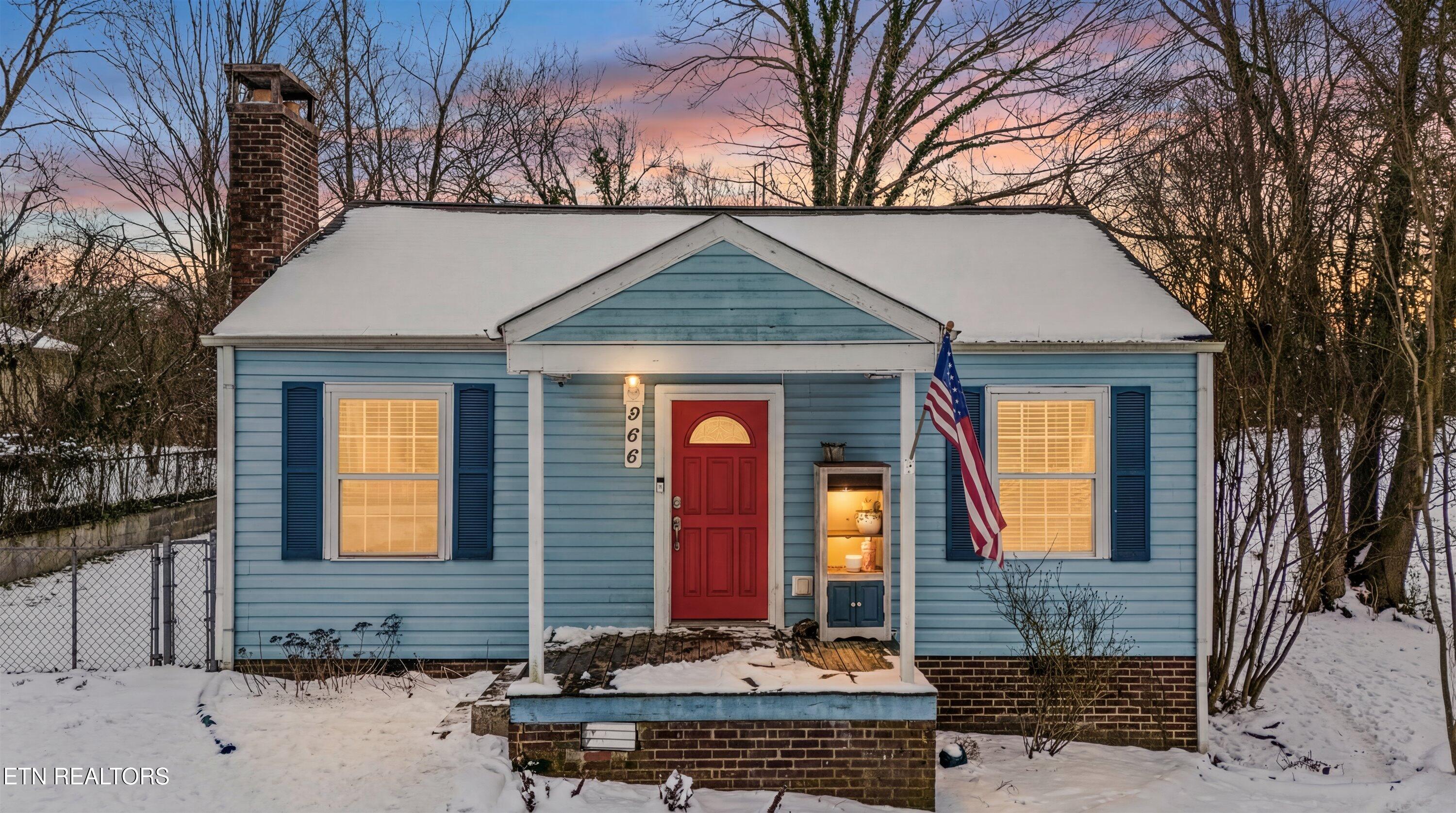 966 Poplar Street Alcoa, TN 37701 - Photo 2 of 34 966 Poplar St