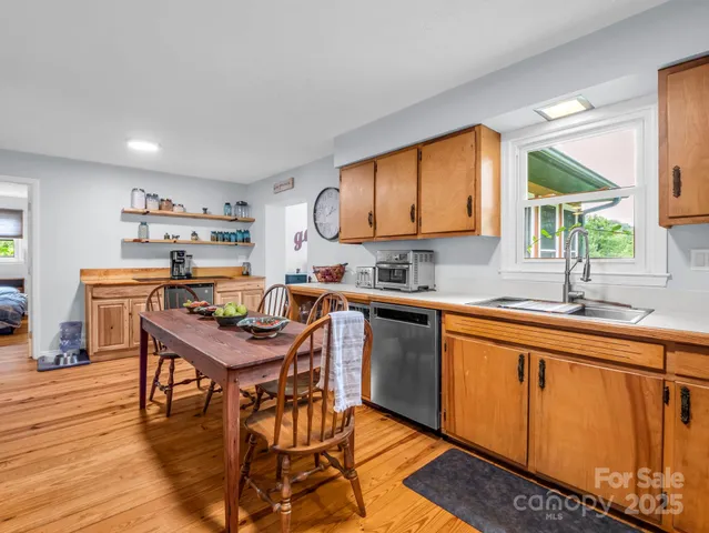 $624,000 | 61 Overbrook Drive, Saluda, NC 28773