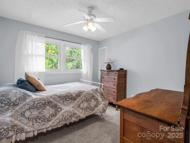 $624,000 | 61 Overbrook Drive, Saluda, NC 28773