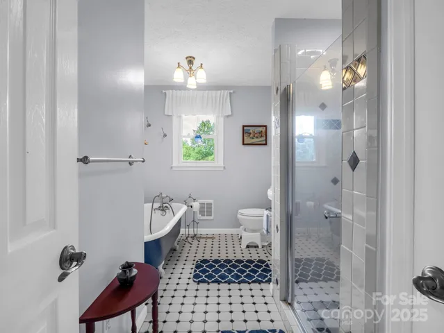 $624,000 | 61 Overbrook Drive, Saluda, NC 28773