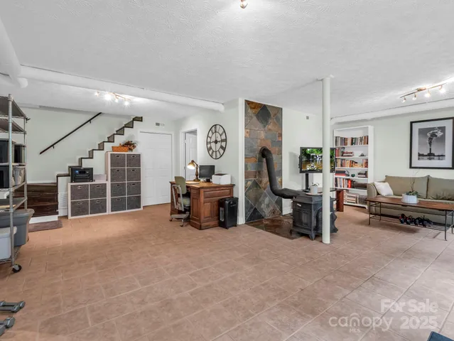 $624,000 | 61 Overbrook Drive, Saluda, NC 28773