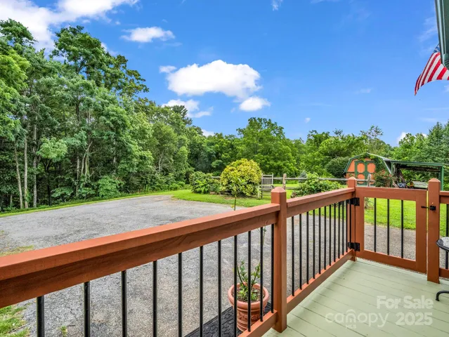 $624,000 | 61 Overbrook Drive, Saluda, NC 28773