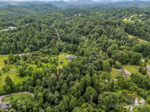 $624,000 | 61 Overbrook Drive, Saluda, NC 28773