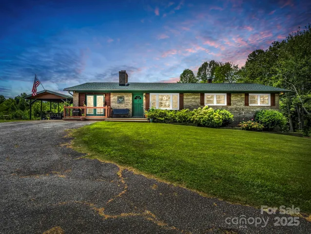 $624,000 | 61 Overbrook Drive, Saluda, NC 28773