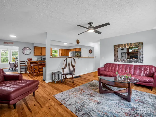 $624,000 | 61 Overbrook Drive, Saluda, NC 28773