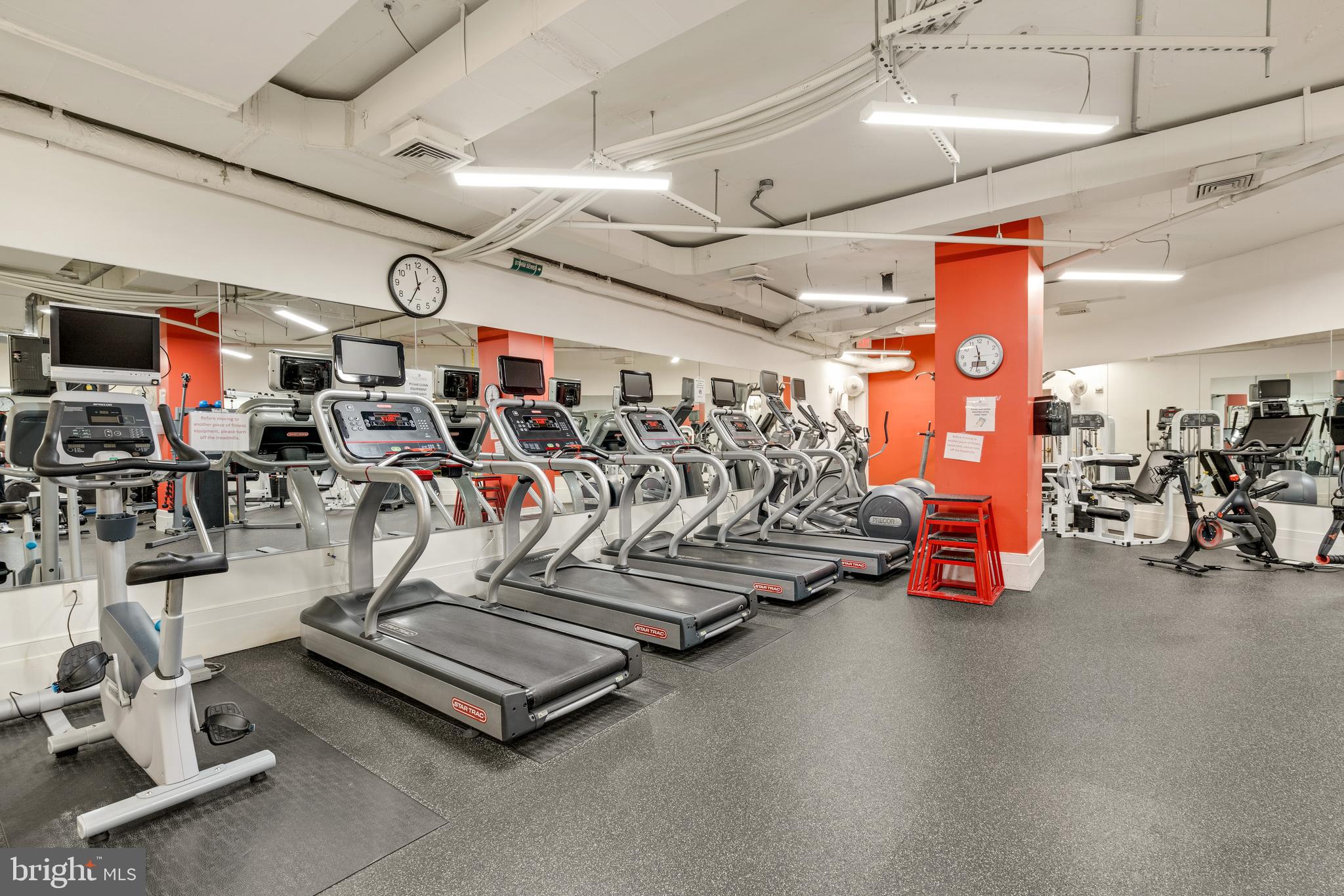 2425 L Street Northwest, Unit 211 Washington, DC 20037 - Photo 31 of 43 a view of a room with gym equipment