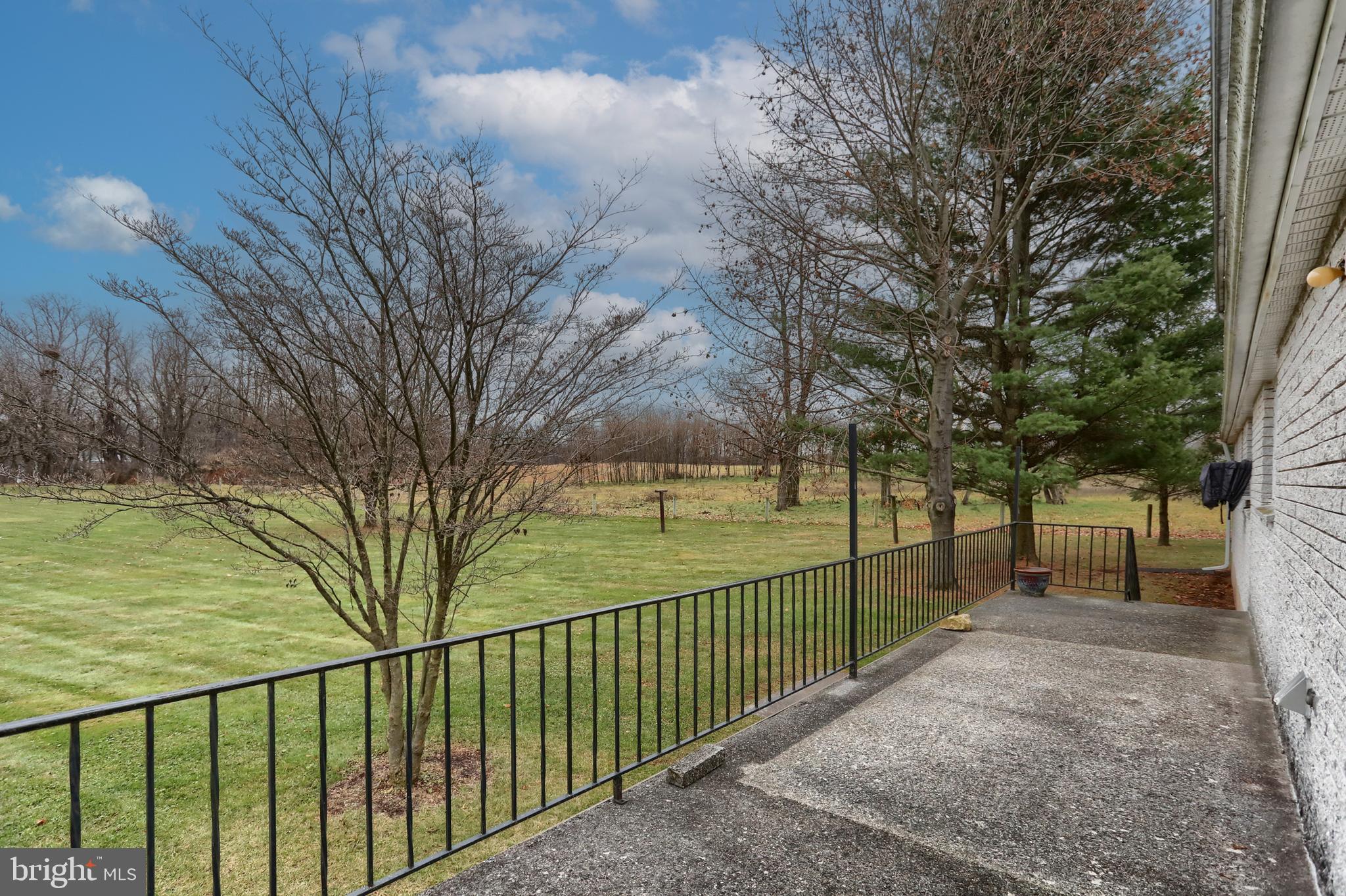 270 Gates Road Hershey, PA 17033 - Photo 32 of 32 Rear Deck