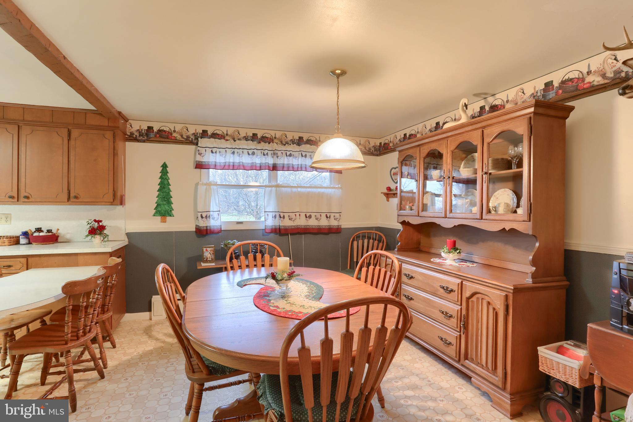 270 Gates Road Hershey, PA 17033 - Photo 8 of 32 Dining Room