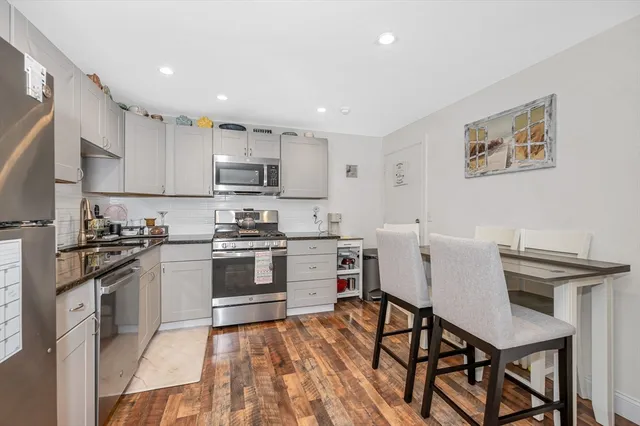 $270,000 | 1 Brown Avenue, Unit 380, Amesbury, MA 01913