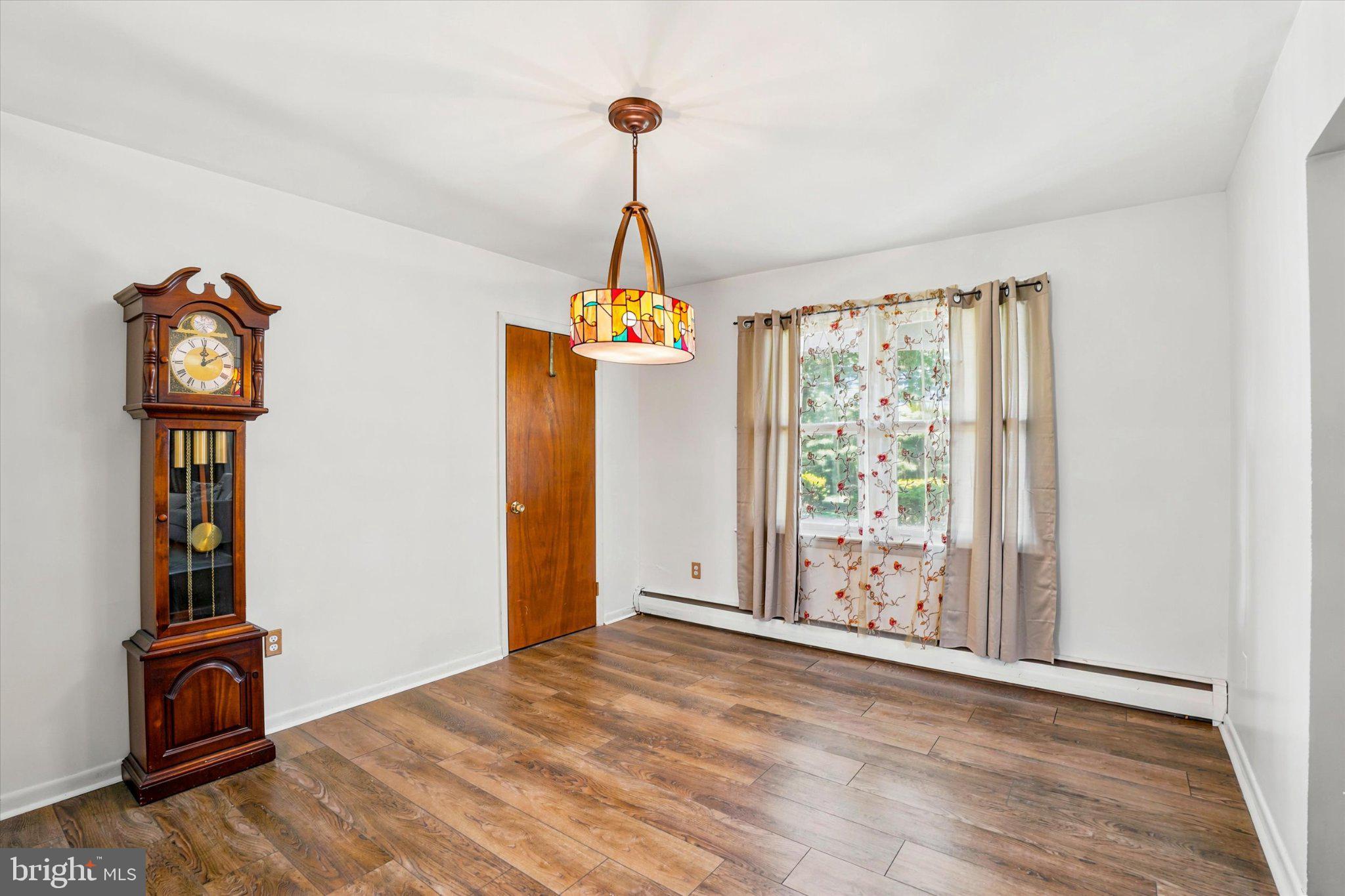 120 Harry Road Eagleville, PA 19403 - Photo 7 of 23 Bright and inviting living space.